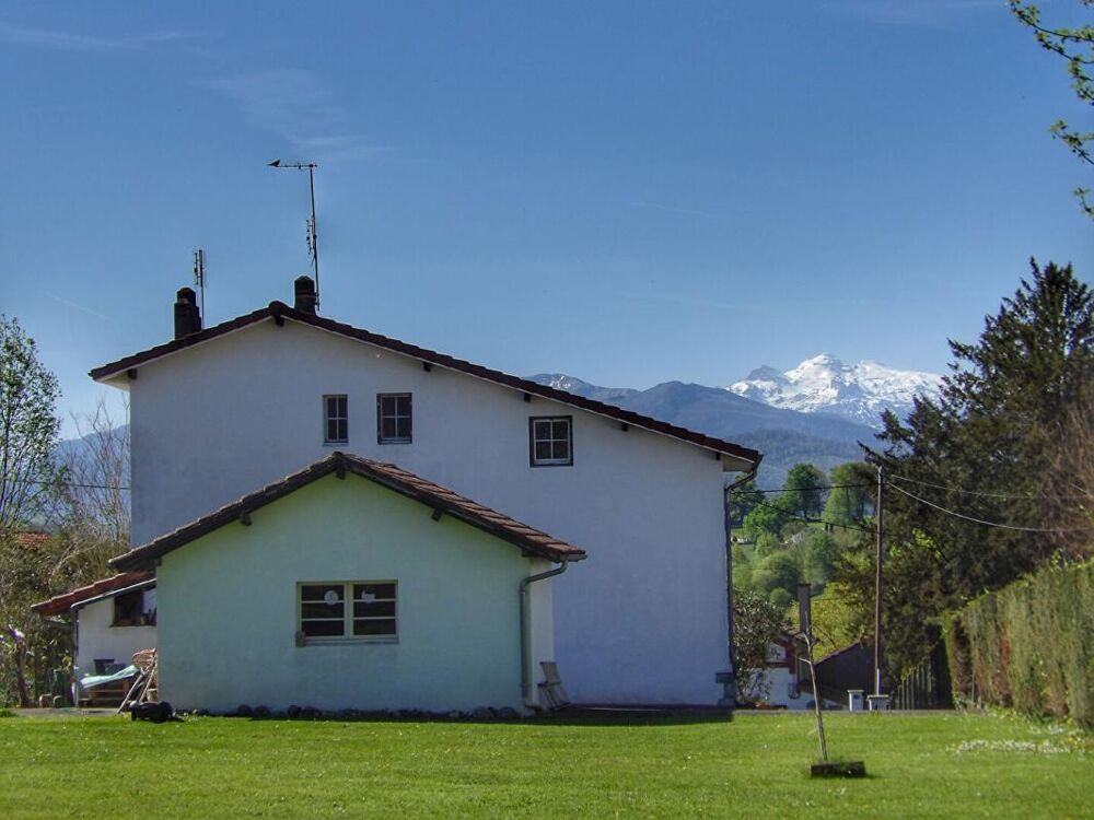Maison de caractère avec panorama exceptionnel sur les Pyrénées