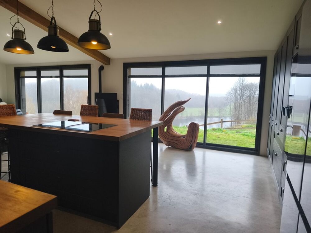 Maison 9 pièces 156 m² · à Ceyroux · 156 m² · 766 500 €