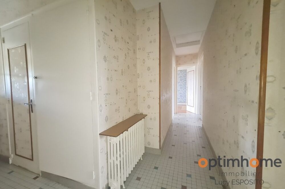 Vente Maison ? Charmante maison familiale avec 5 000 m² de terrain dans le paisible village d'Ambernac ! ?? Ambernac