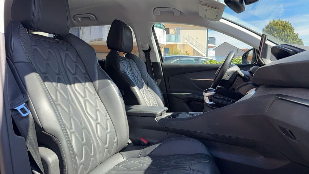 5008 II 1.5 BlueHDi 130 Allure Pack - 7 places 2021 occasion 95560 Baillet En France