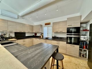  Maison à vendre 6 pièces 222 m²