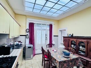  Maison à vendre 8 pièces 196 m²