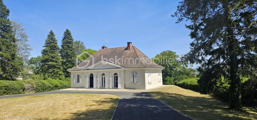Maison de 203 m² bâtie sur sous-sol total parasismique en béton banché