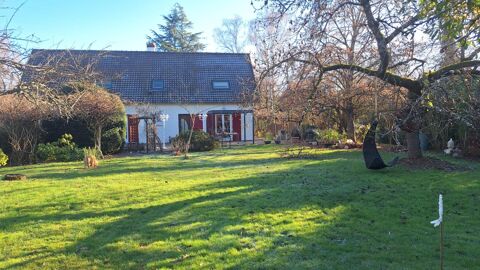   Maison Familiale 8 pi�ces 200m� sur sous sol total Maison - 8 pi�ce(s) - 197 m�