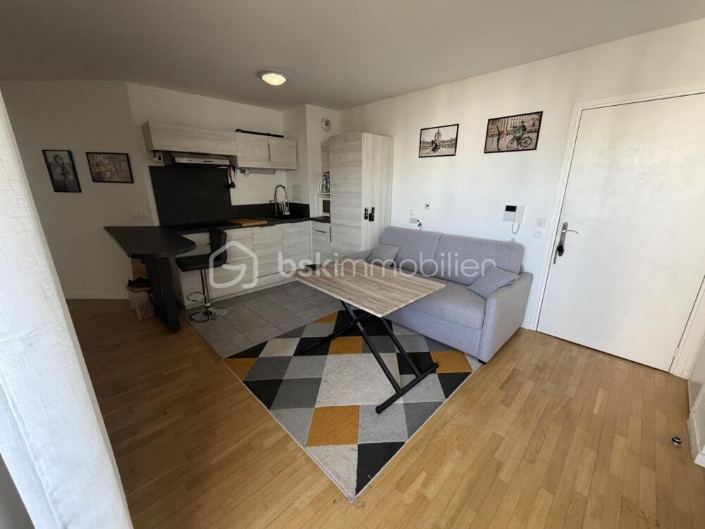 Charmant petit F3 récent avec loggia, ascenseur et double parking