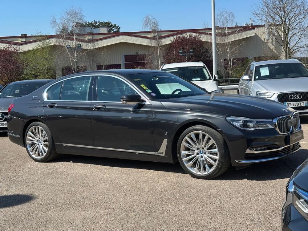 S&eacute;rie 7 (G11) 740E IPERFORMANCE 326 EXCLUSIVE 2019 occasion 78240 Chambourcy