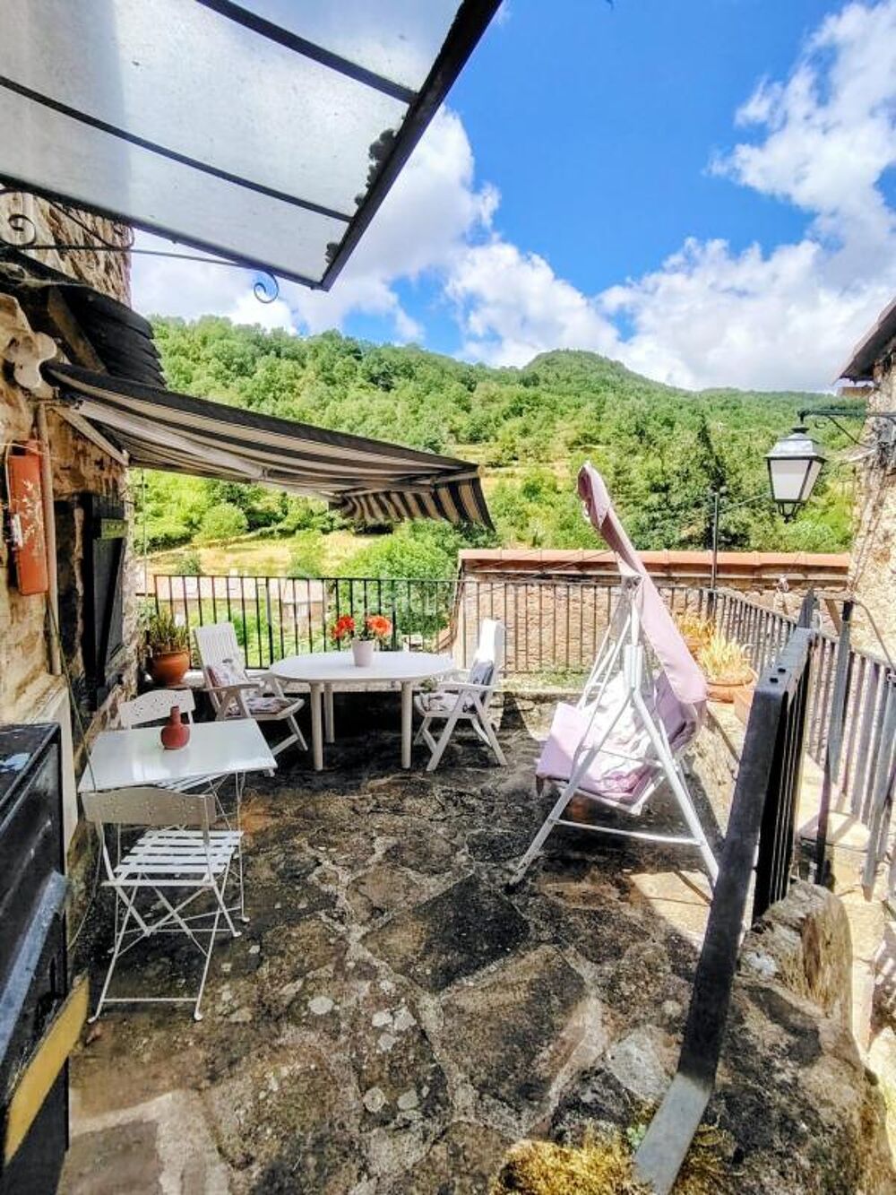 Maison 5 pièces 90 m² · à Montjaux · 90 m² · 56 000 €