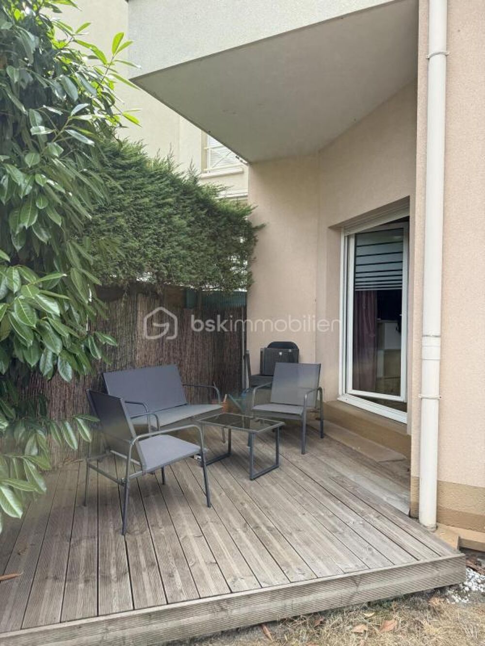 Studio meublé à Montesson. Mezzanine, Jardin privatif et Cave !