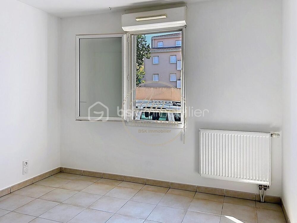 Vente Appartement T2 AVEC LOGGIA DANS RÉSIDENCE RÉCENTE AVEC PLACE DE PARKING PRIVATIVE La seyne sur mer