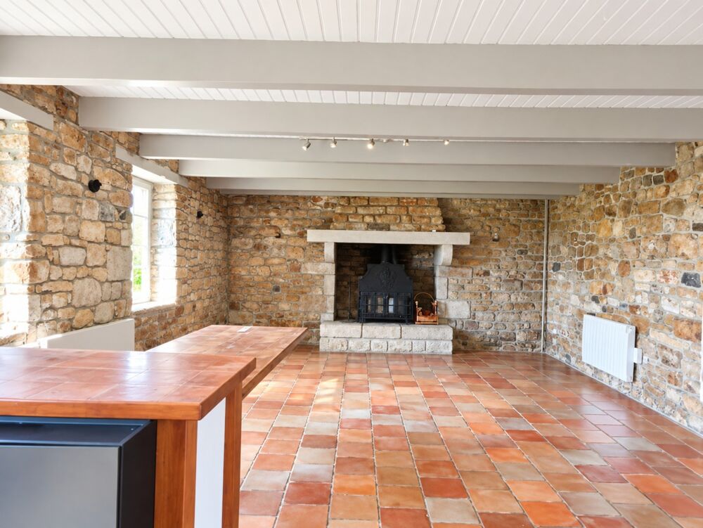 Vente Maison Maison à vendre 6 pièces COMBRIT (29) Corps de ferme et grand terrain Combrit