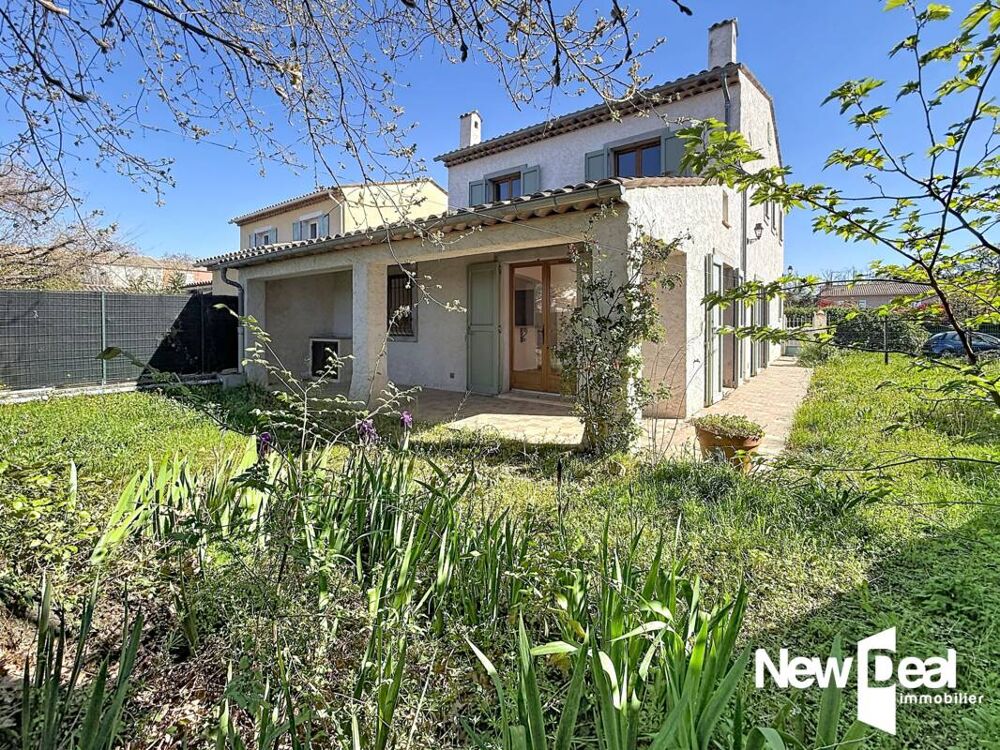 Maison de 125 m²  5 pièces sur un terrain d'environ 400 m²