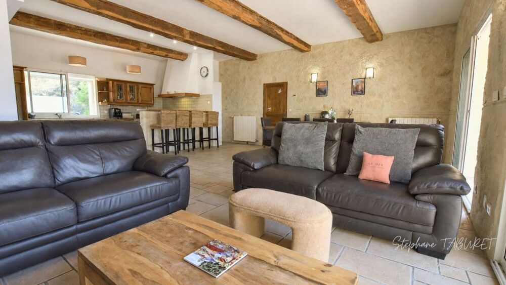 Grande maison rénovée avec 5 chambres, jardin et fort potentiel touristique à CASSAGNES (66)