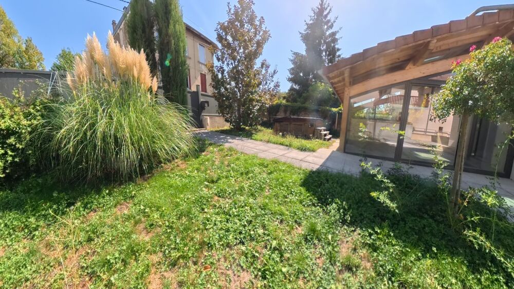 Vente Maison Maison de village (5 pièces + T2 indépendant) – Roybon Roybon