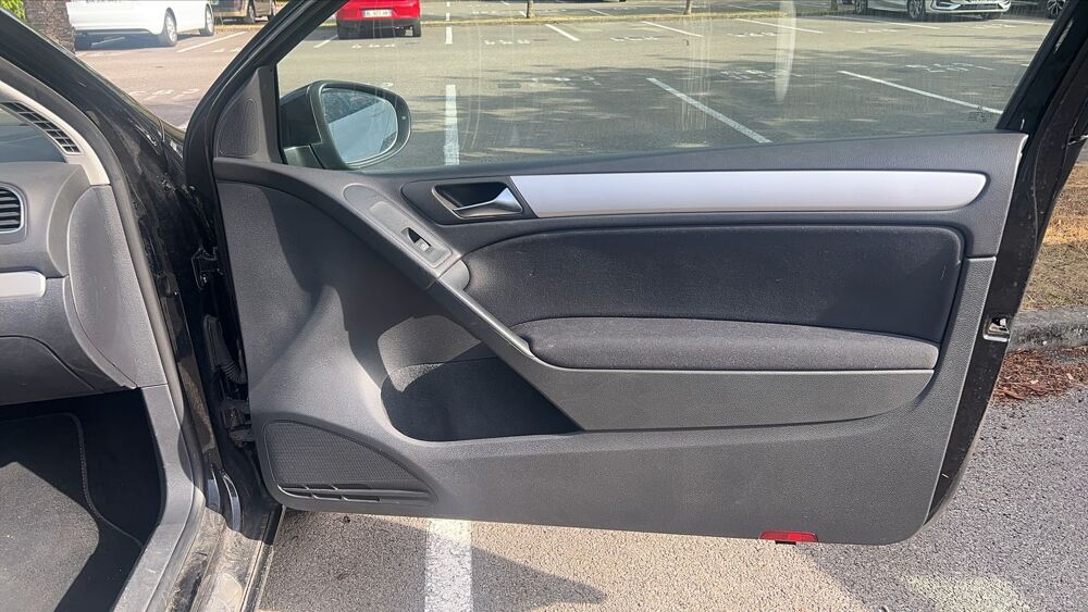 Golf 1.6 TDI 105 * 2012 occasion 80330 Longueau