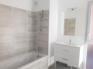  Appartement à louer 3 pièces 63 m²
