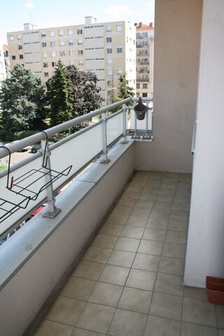  Appartement à louer 3 pièces 78 m²