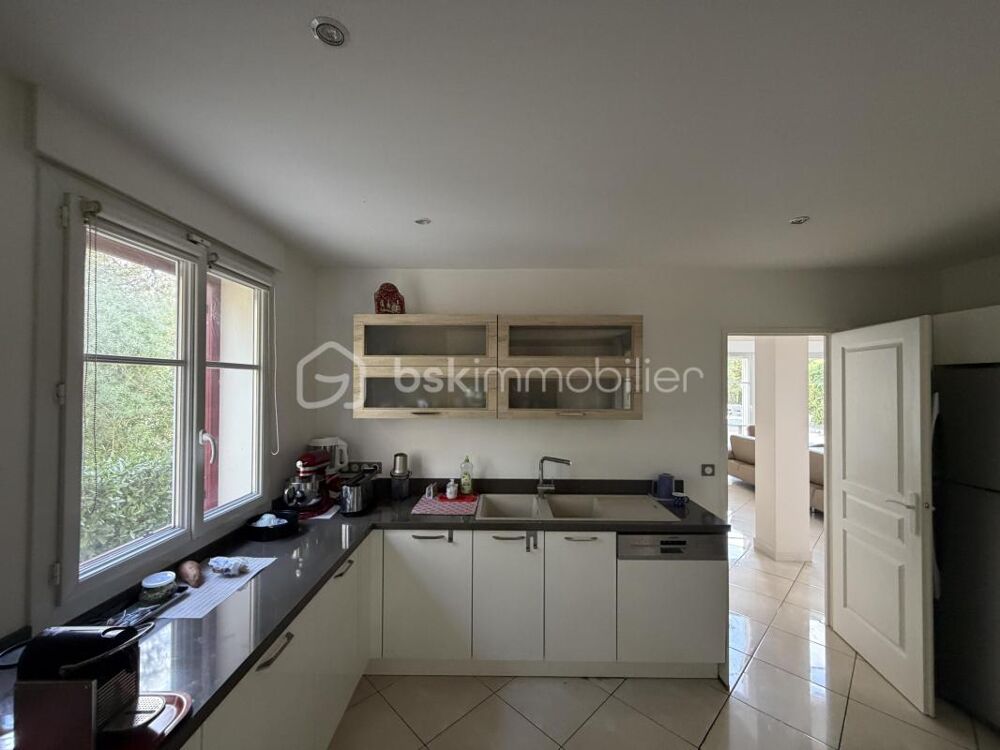 � vendre  Propri�t�/ch�teau Magny-le-Hongre (77700)