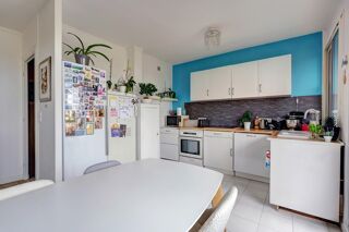  Appartement  vendre 4 pices 82 m