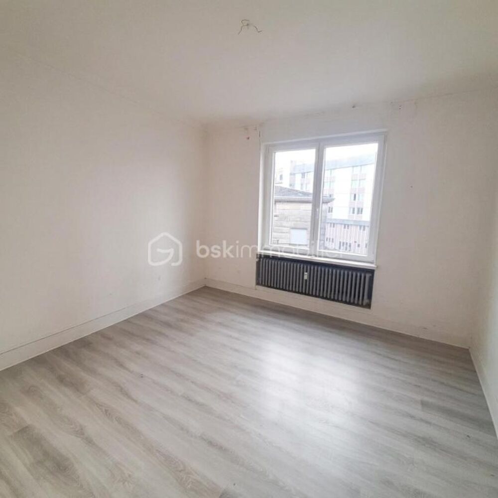 Appartement F4 de 92 m² à rénover  Bâtiment annulaire, Mulhouse