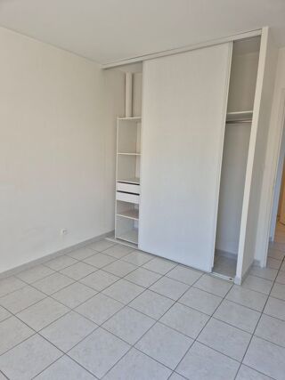  Appartement à louer 2 pièces 42 m²