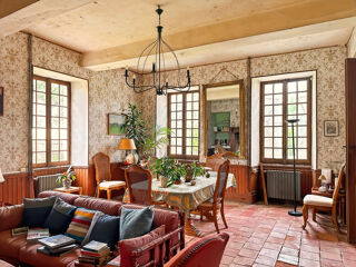  Propri�t�/ch�teau � vendre 9 pi�ces 315 m�