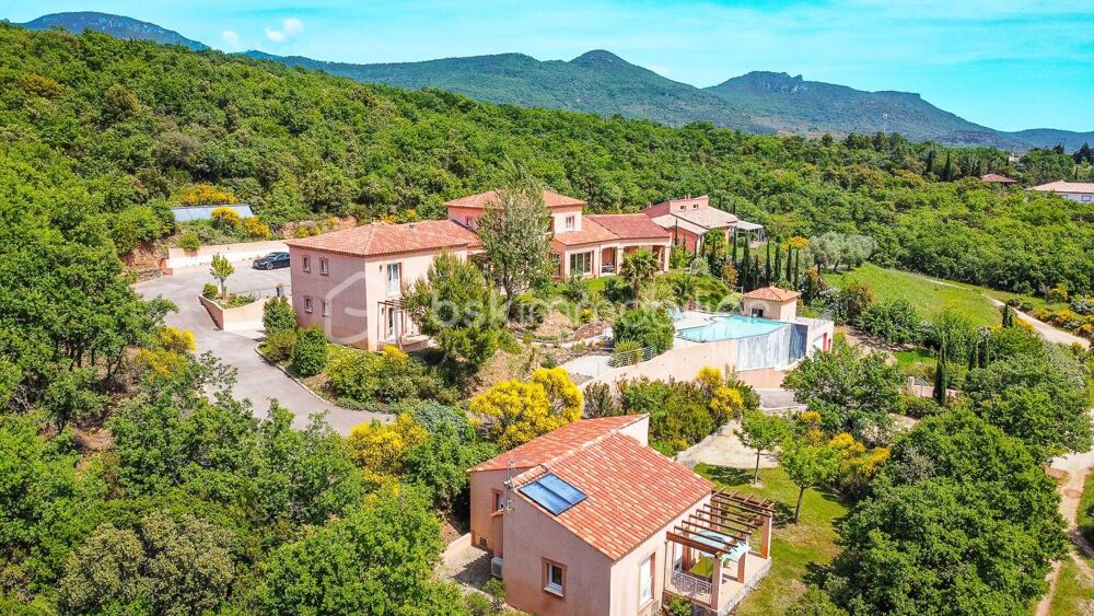 Domaine d'architecte 490 m² sous offre  3 logements indépendants  Piscine à débordement  Vue panoramique  DPE A  Saint-Jean