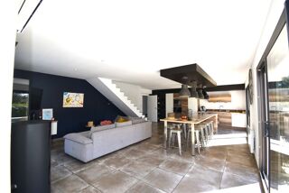  Maison � vendre 8 pi�ces 211 m�