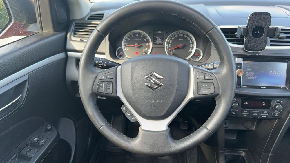 Swift 1.2 VVT 94 4X4 Pack - Entretien constructeur Toit ouvrant 2017 occasion 74000 Annecy