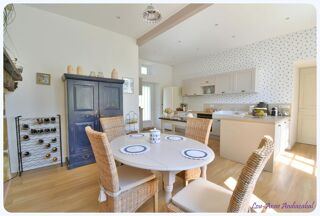  Propriété/château à vendre 6 pièces 156 m²