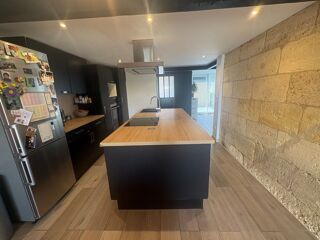  Maison à louer 7 pièces 152 m²