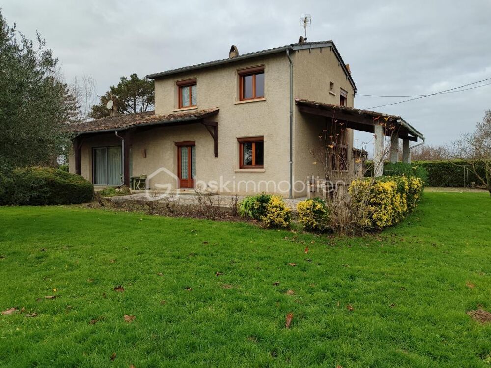 Maison individuelle avec terrain, garage et quatre chambres