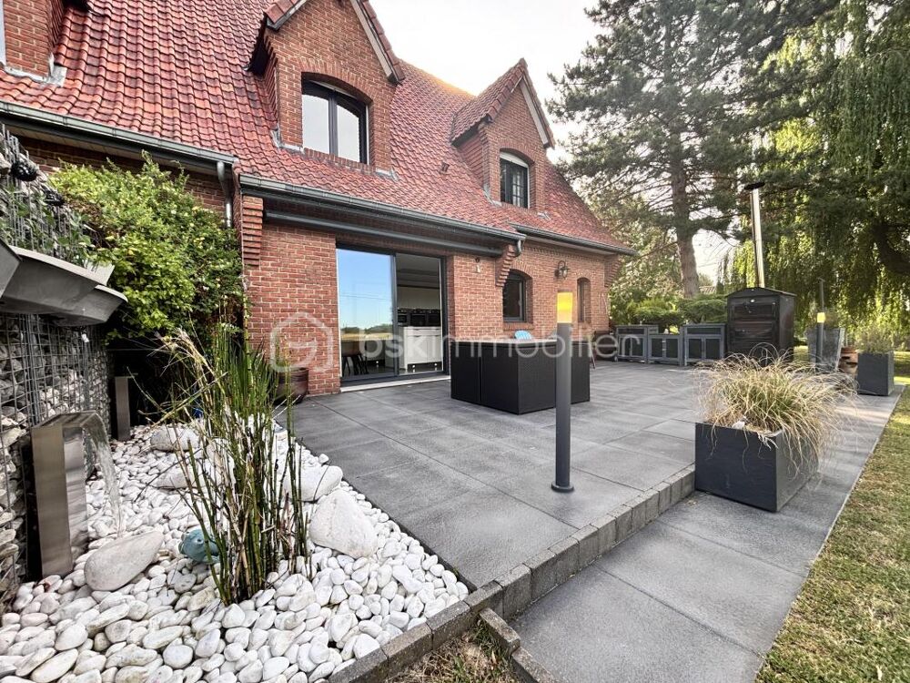 MAISON D'EXCEPTION INDIVIDUELLE SEMI-PLAIN-PIED 5 CHAMBRES JARDIN DOUBLE GARAGE PISCINE