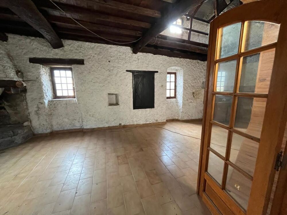 Vente Maison A vendre  Mialet maison de village de 77 m2 avec potentiel de 80 m2 et terrain non constructible non attenant de 930 m2 Mialet