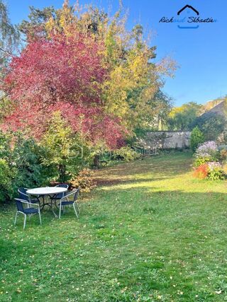  Immeuble � vendre 10 pi�ces 250 m�