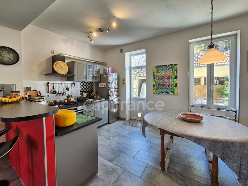 Vente Maison A vendre ETAMPES (91), Proche centre-ville, Charmante Meulière de 5 pièces sur sous-sol avec cour et garage Etampes
