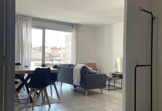  Appartement à louer 4 pièces 82 m²