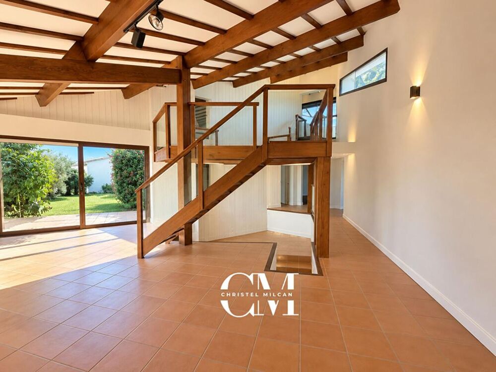 Vente Maison Maison Galgon 7 pièces 207 m² sur une parcelle de 867 m² Galgon