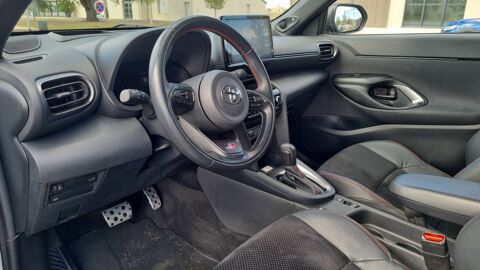 Yaris Cross 1.5 VVT-i 116 Hybrid E-CVT GR Sport - Automatique Entretien 2023 occasion 45200 Montargis