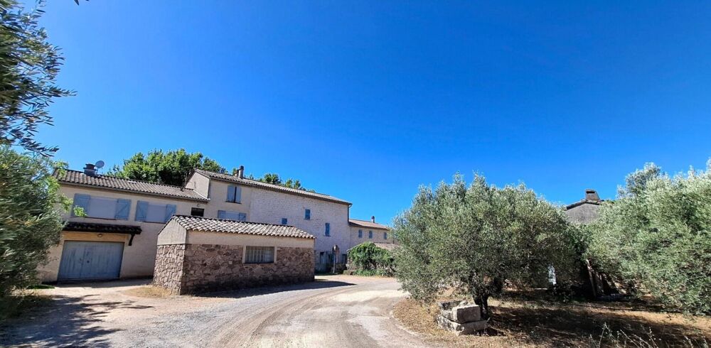 Domaine viticole d'exception de 25 ha en Provence Méditerranéenne