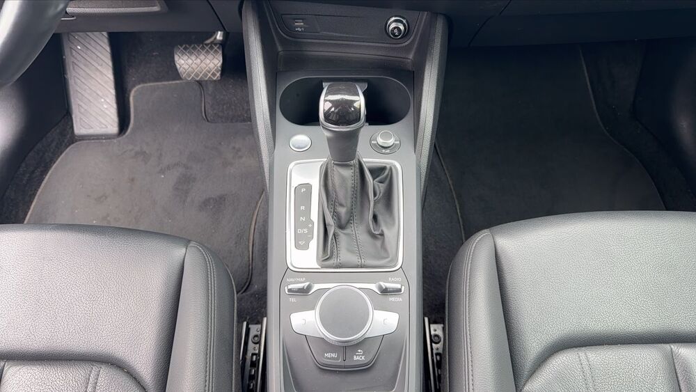 Q2 35 TFSI 150 S tronic 7 Design Luxe - Premi&egrave;re main Entretien 2020 occasion 73000 Chambery