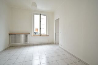 Appartement à louer 3 pièces 50 m²
