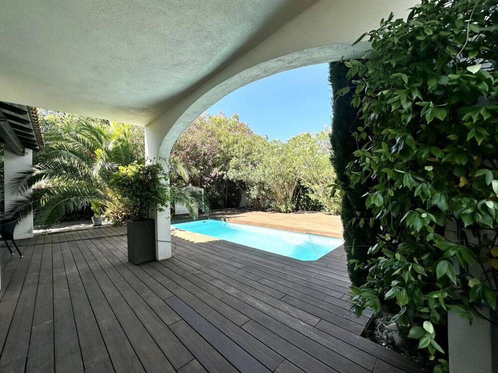 Villa de charme de 170 M2 dans quartier résidentiel aux Angl