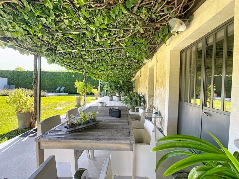 Drôme provençale, à SUZE-LA-ROUSSE  MAS PROVENÇAL RÉNOVÉ  5 CHAMBRES, 4SDB/SDE, 5 WC  PISCINE  2 GÎTES  VERGER