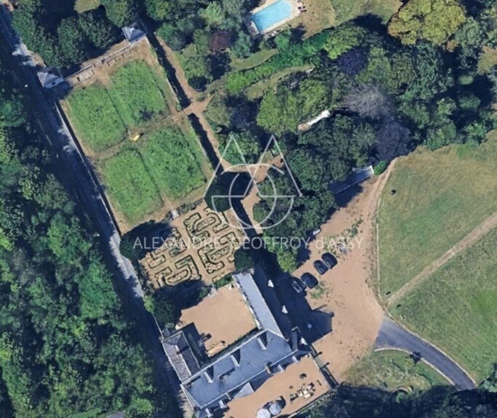 Vente Propriété/Château Château à 10 min de Tours de 500m2 sur un magnifique parc de 5ha Tours