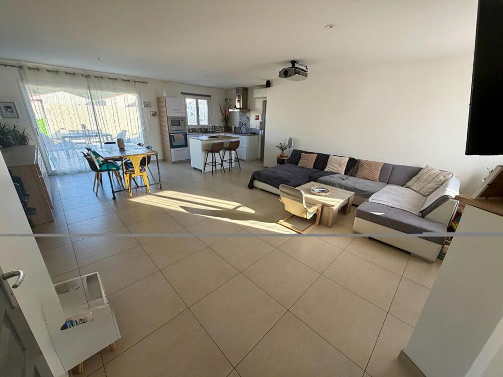 Maison Semussac 5 pièce(s) 92 m2 plain pied