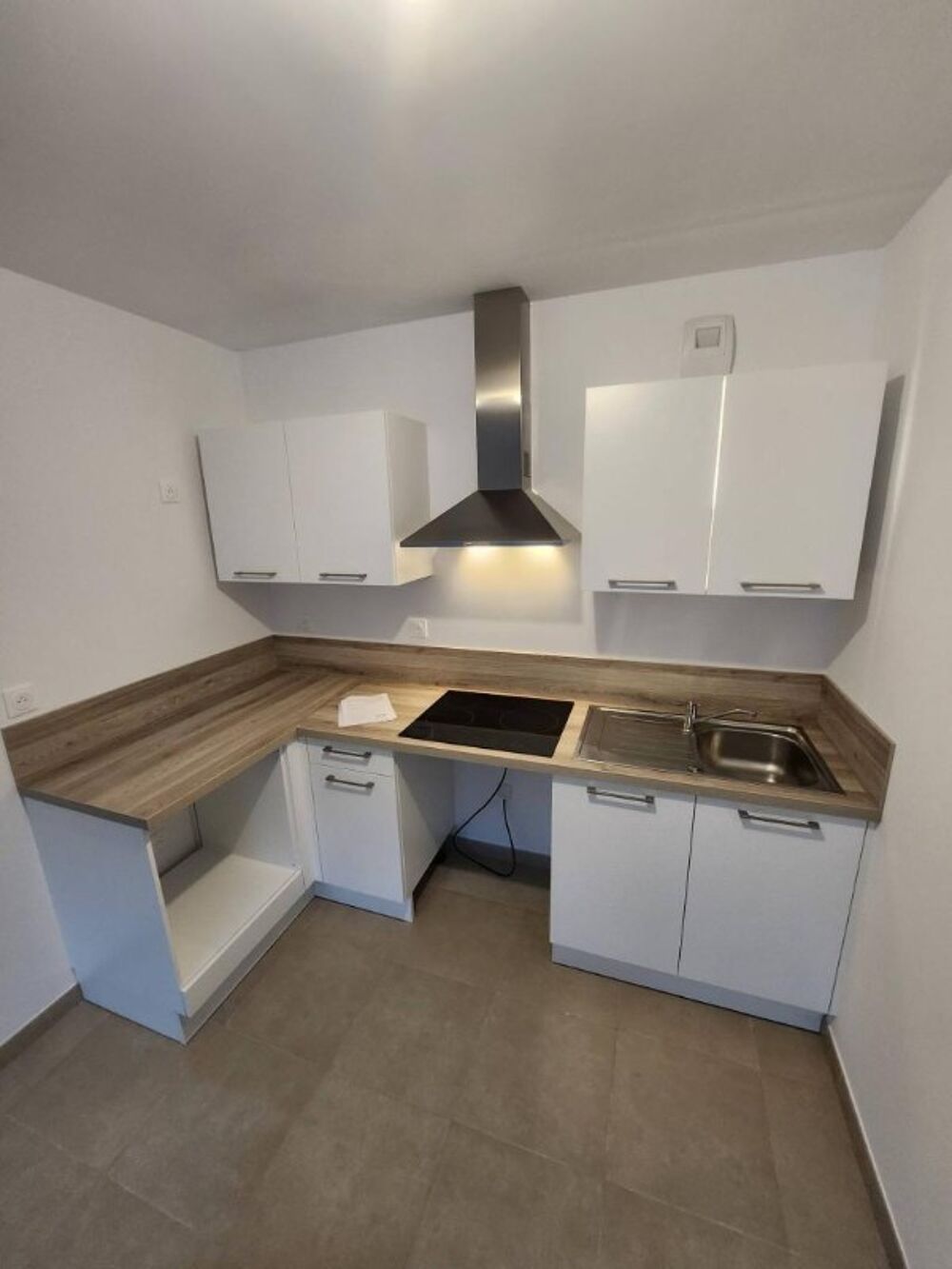 Location Appartement T2 avec parking et terrasse à TOULON Toulon
