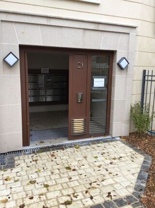  Appartement à louer 2 pièces 42 m²