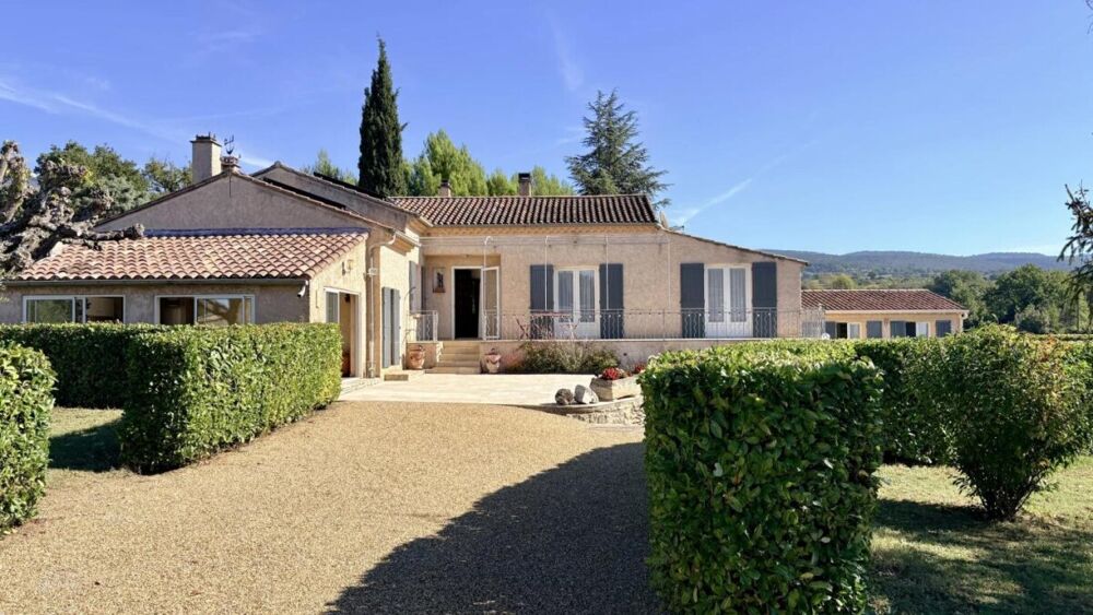Vente Villa Propriété de charme et qualité avec 5 chambres au pied du Ve Bedoin