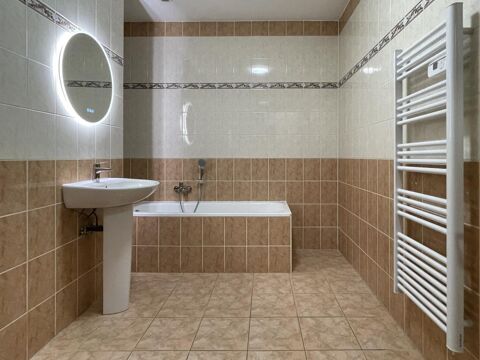  Appartement  louer 4 pices 82 m