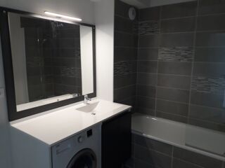  Appartement à louer 3 pièces 61 m²